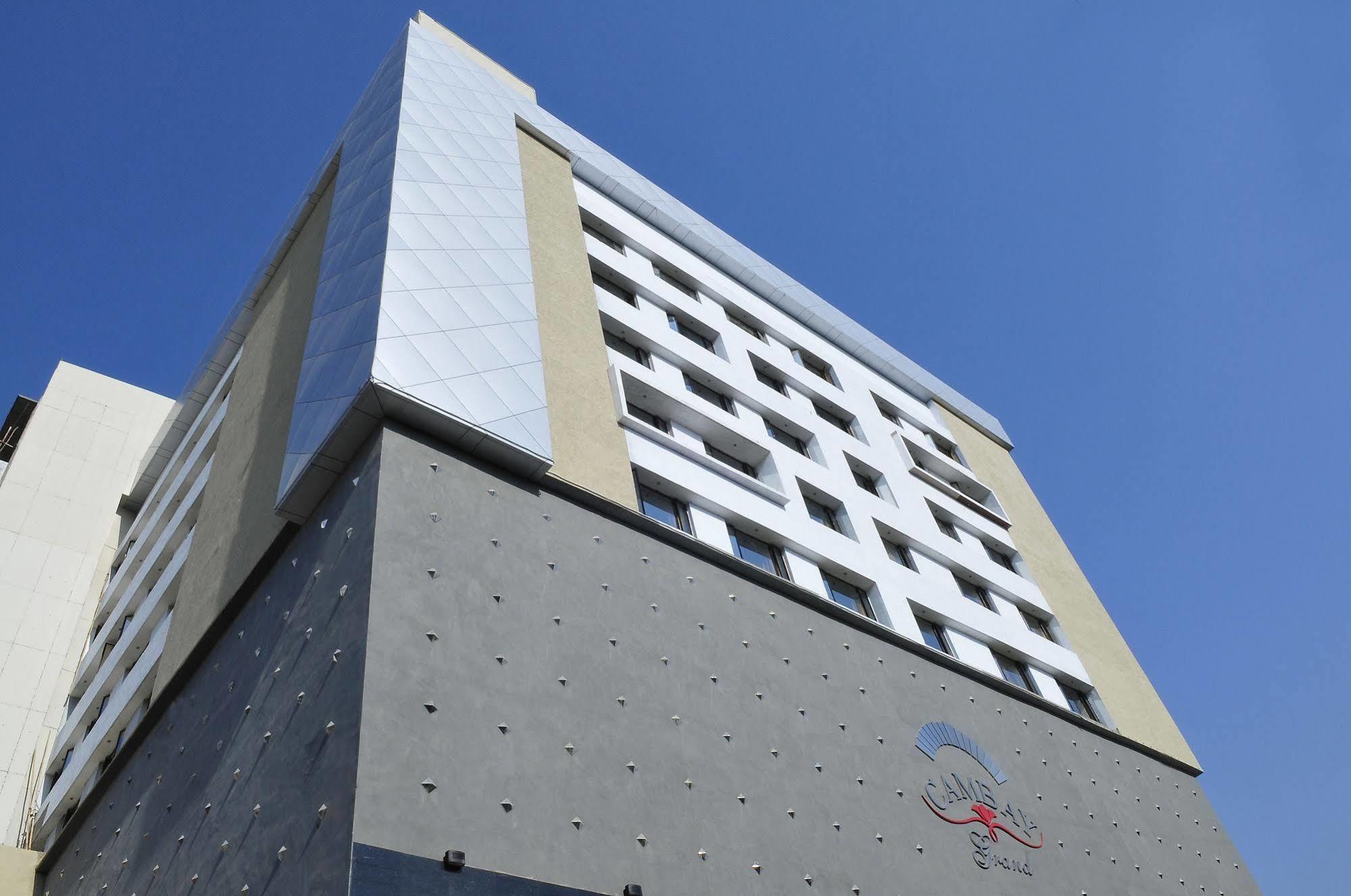 The Cambay Grand Hotel Ahmedabad Buitenkant foto
