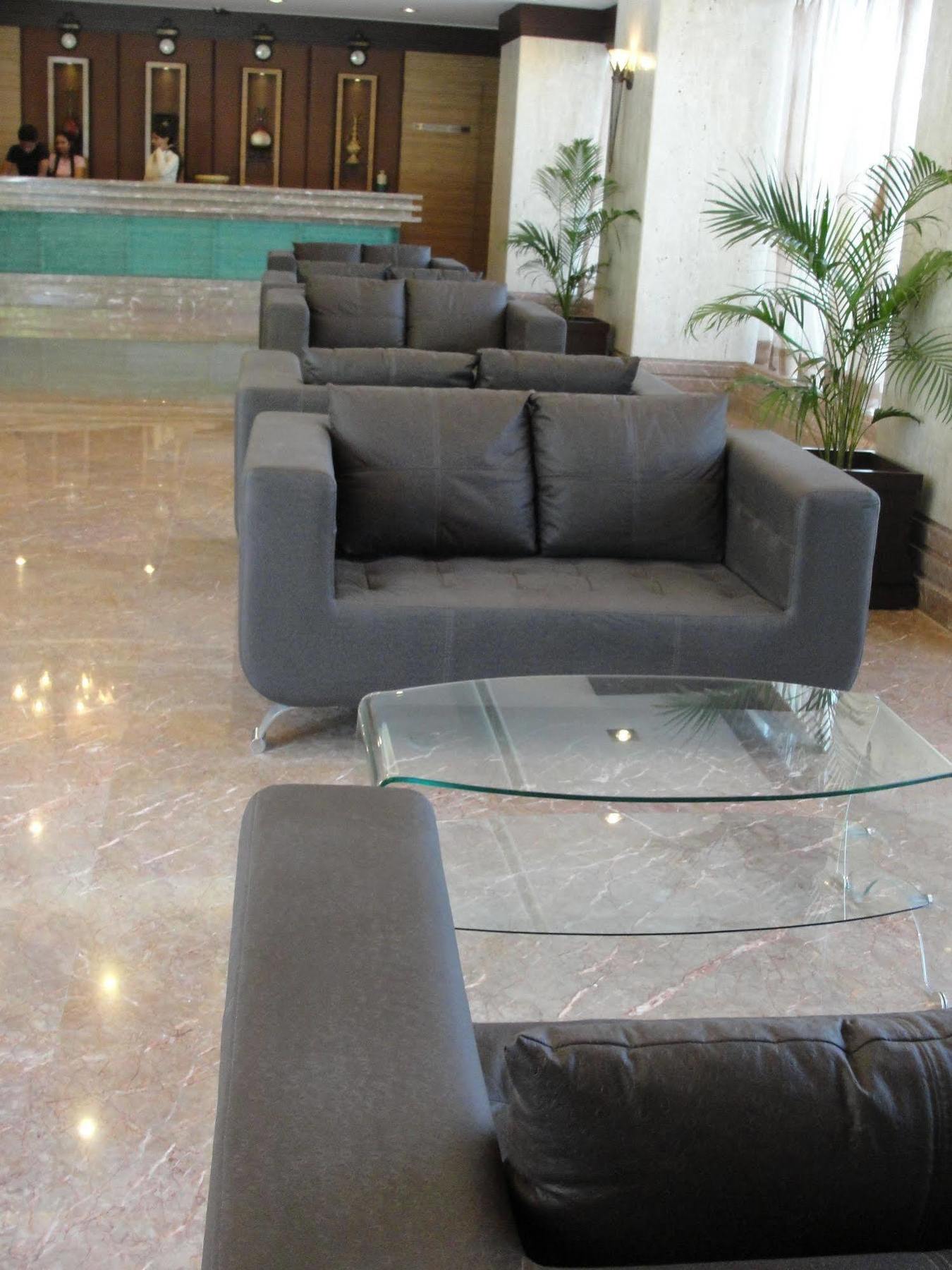 The Cambay Grand Hotel Ahmedabad Buitenkant foto