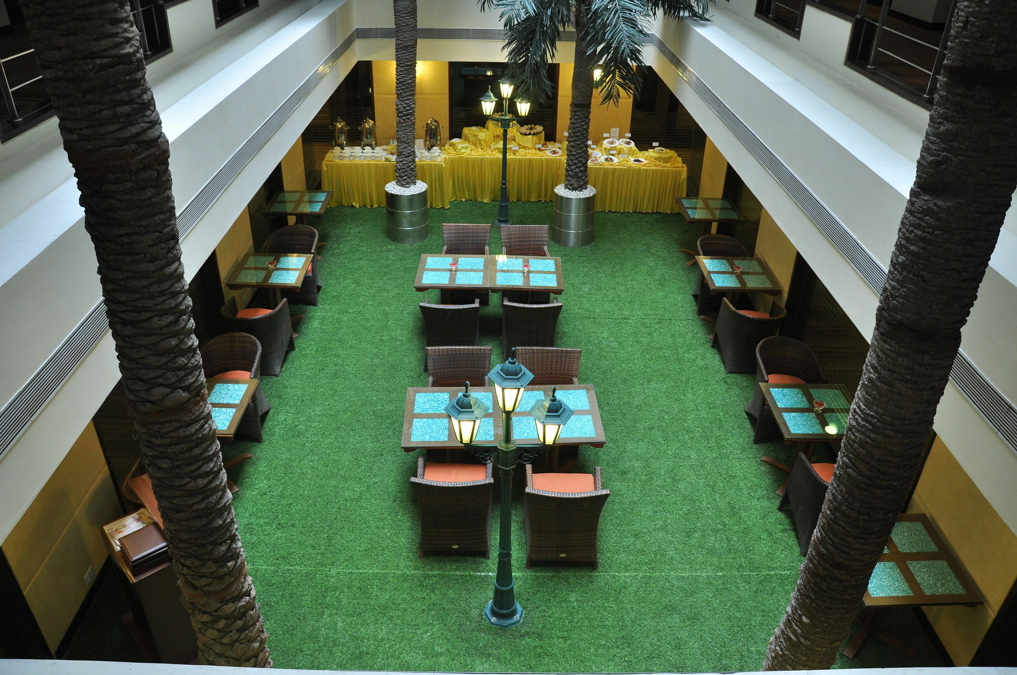 The Cambay Grand Hotel Ahmedabad Buitenkant foto