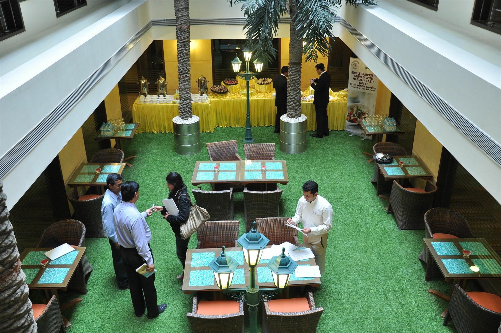 The Cambay Grand Hotel Ahmedabad Restaurant foto